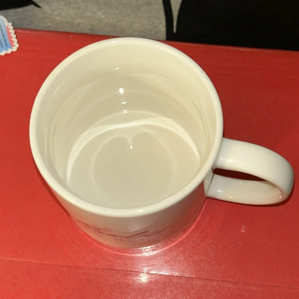 THRESHOLD 15OZ PORCELAIN BOTTOMLESS BEAR HUGS MUG CREAM - Picture 4 of 7